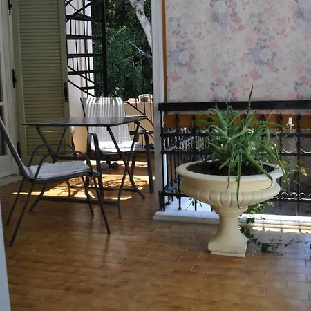 Apartment κέντρο ήσυχη κατοικία90τμ δίπλα στη θάλασσα Aegina